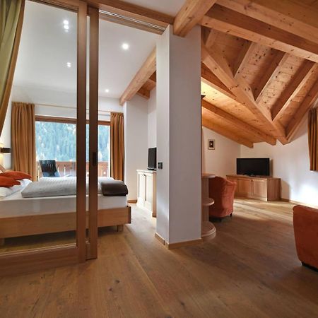 אורטיסיי Hotel Brunello מראה חיצוני תמונה
