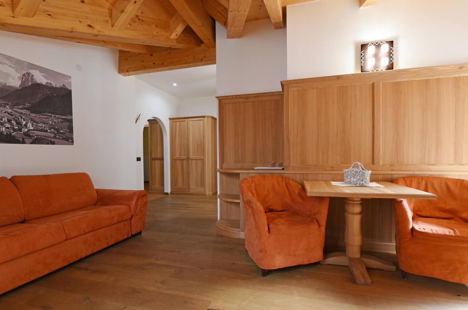 אורטיסיי Hotel Brunello מראה חיצוני תמונה